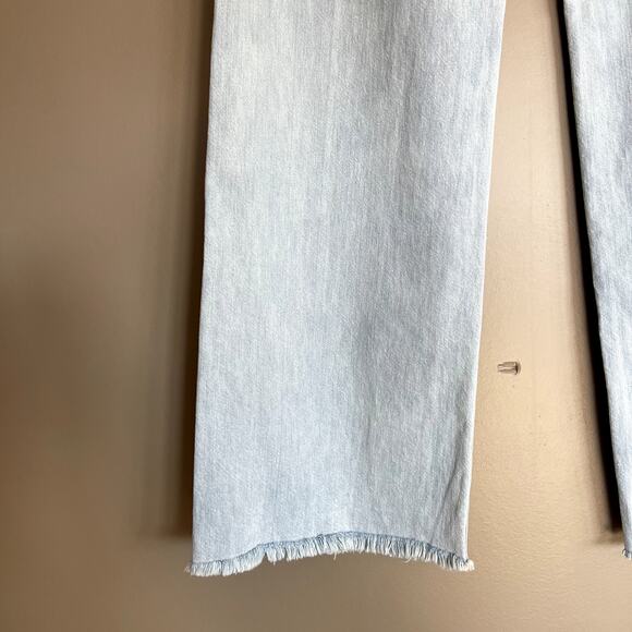Veronica Beard Taylor Relaxed Wide Leg High Rise Jean in Aire Size 28 Light Blue - Picture 13 of 16